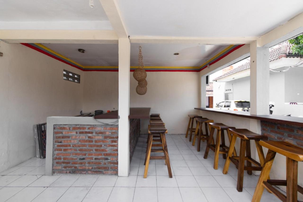 Reddoorz @ Raya Janti Yogyakarta Guest house Baturetno